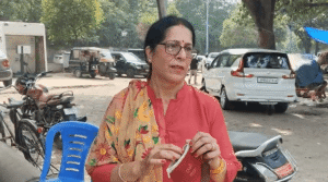 जमशेदपुर के साकची सब्जी मंडी क्षेत्र में जांच करती साकची थाना पुलिस।