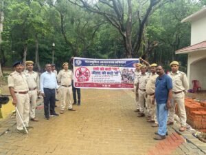 जमशेदपुर के हरिणा मेला में उत्पाद विभाग द्वारा आयोजित नशा मुक्ति जागरूकता अभियान का मुख्य बैनर।