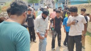 कपाली में जमीन कारोबारी पर फायरिंग के बाद जांच करती पुलिस