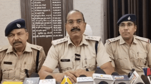 जमशेदपुर के साकची में बंगाल क्लब रोड फायरिंग मामले के आरोपी विपिन शुक्ला की गिरफ्तारी।