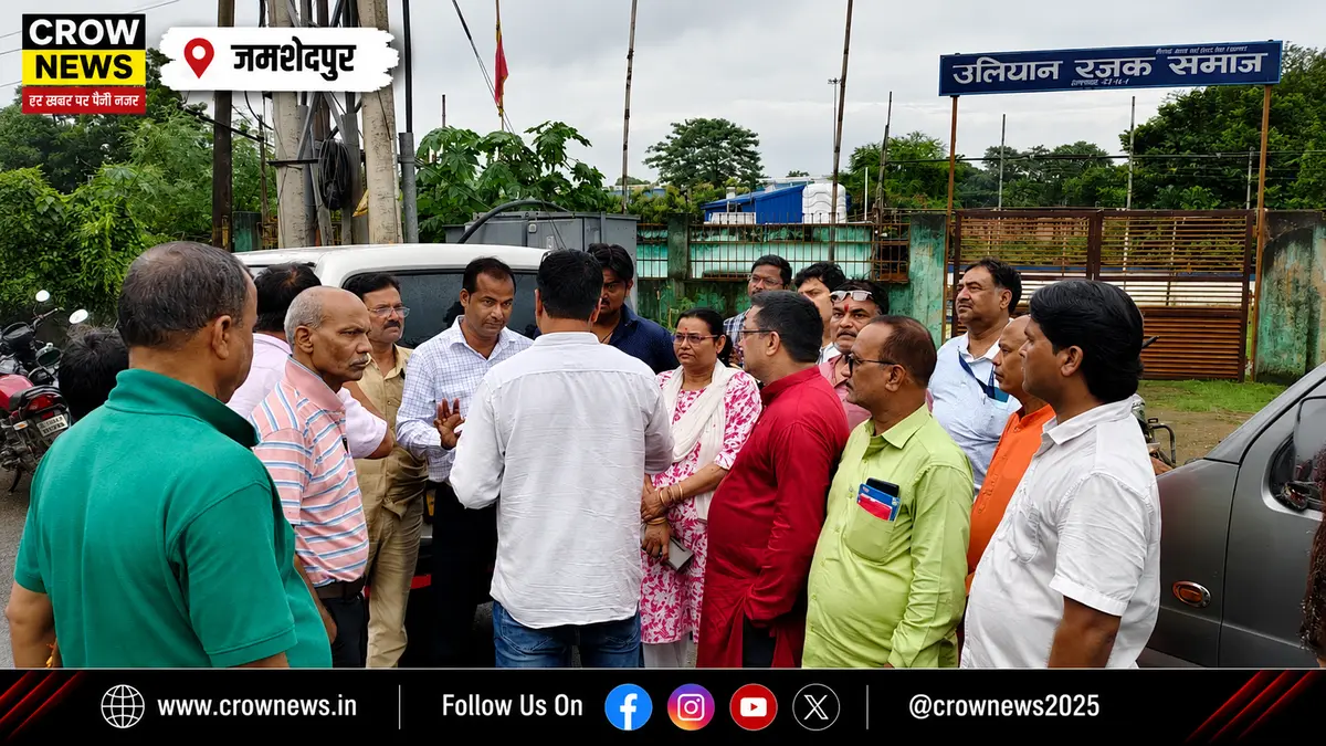 कदमा क्षेत्र में विकास और जनसुविधा के कार्यों का निरीक्षण करती टाटा स्टील यूआईएसएल और जदयू की संयुक्त टीम