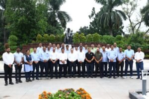 टाटा मोटर्स और वर्कर्स यूनियन के बीच वेतन पुनर्गठन समझौते की बैठक